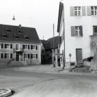 Rathaus mit Telefon 1965.jpg