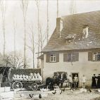 obere Mühle 1910 in der Tür Franz Theodor Fiand.jpg