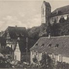 Pfarrhaus und Kirche.jpg
