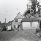 Lehrerhaus  1960 heute Weinhaus.jpg