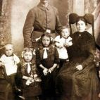 Renkert  G. mit Familie 1914.jpg