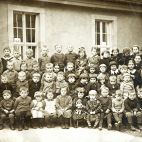1935    Kindergarten.jpg